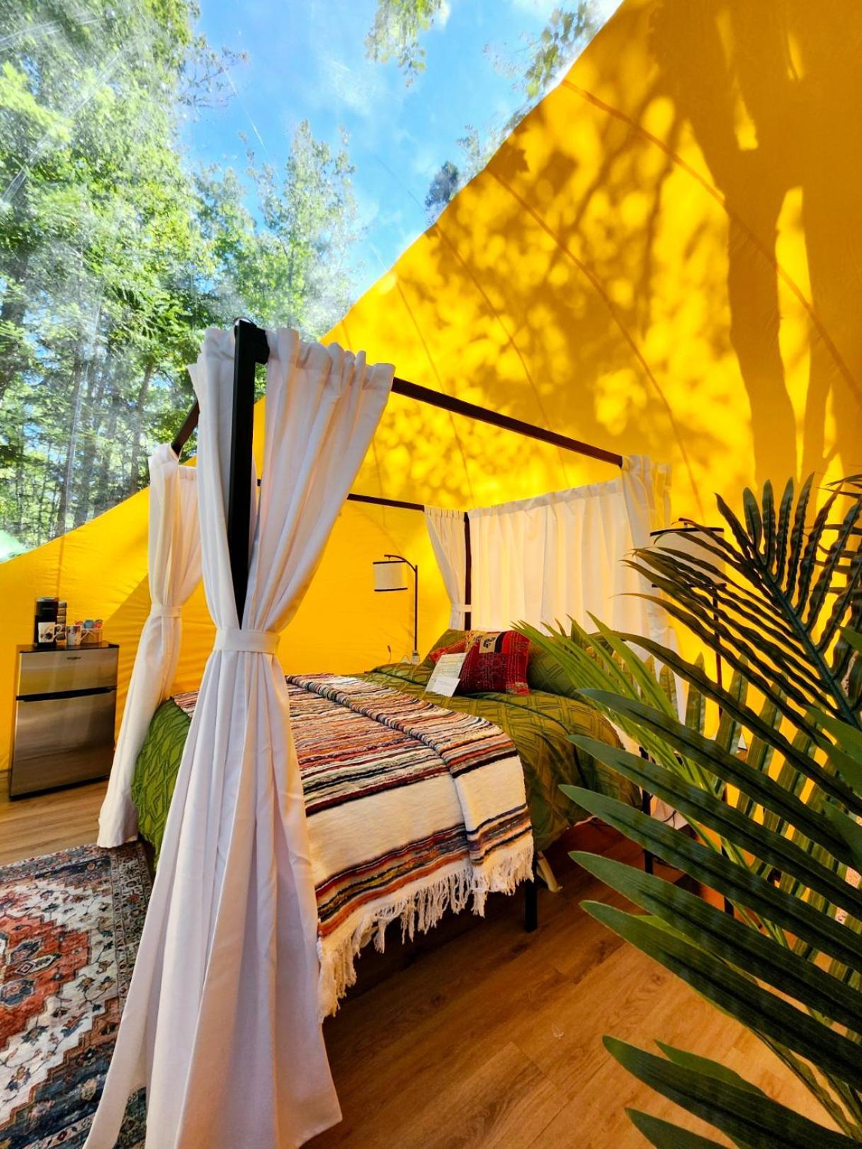 Estrella Glamping Hotell Caraquet Exteriör bild